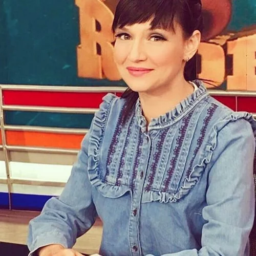 Αθηναΐς Νέγκα | Βραδινή έξοδος λίγο πριν γεννήσει