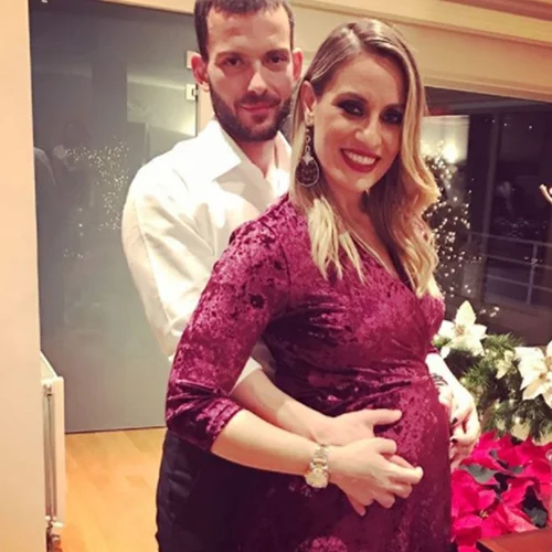 Ελεονώρα Μελέτη & Θοδωρής Μαροσούλης | Η φωτογραφία από τον γάμο και το τρυφερό φιλί