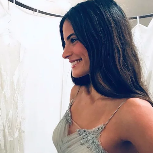 Πρόβα νυφικού για την Χριστίνα Μπόμπα