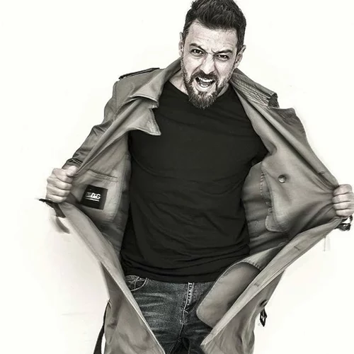 Μάνος Παπαγιάννης | Η πρώτη φωτογραφία μετά την αποχώρηση από την παράσταση