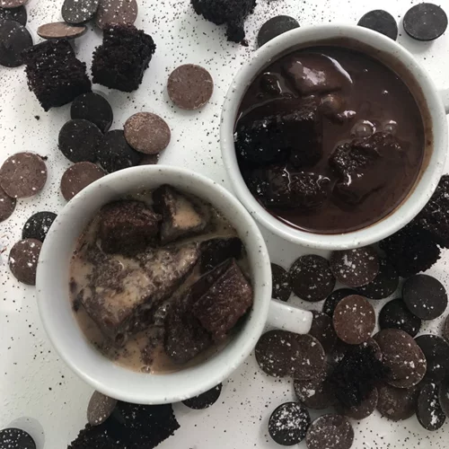 Αυτή η σοκολατόσουπα είναι το αντίδοτο σε κάθε χειμωνιάτικο απόγευμα