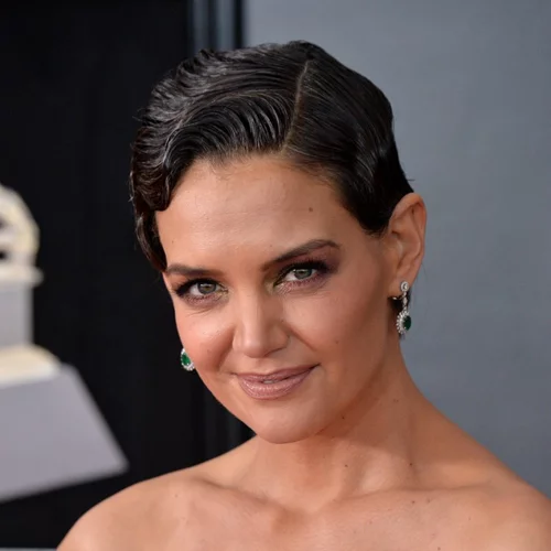 Πόσο ζηλέψαμε τα μαλλιά της Katie Holmes