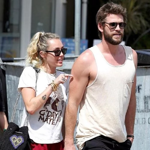 Miley Cyrus – Liam Hemsworth | Η πρώτη εμφάνιση μετά το γάμο!