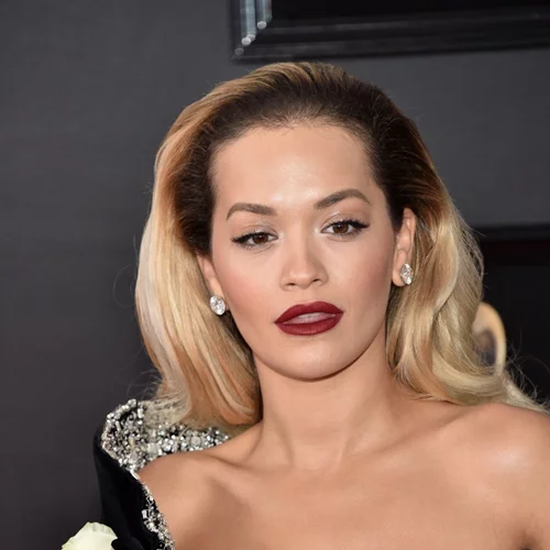 Brit Awards 2018 | Αυτό είναι το αξεσουάρ που θα φορούν όλοι οι celebrities