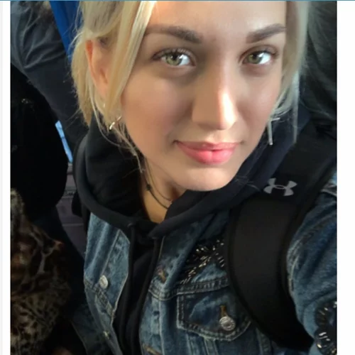 Κωνσταντίνα Σπυροπούλου | Τα videos στο αεροπλάνο με προορισμό τον Άγιο Δομίνικο