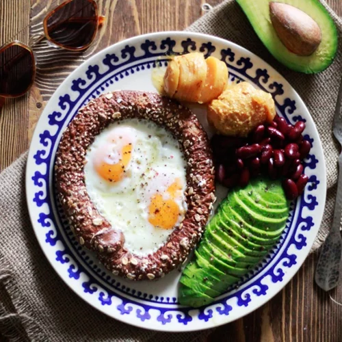 4 λαχταριστές συνταγές για πρωινό και brunch το Σαββατοκύριακο