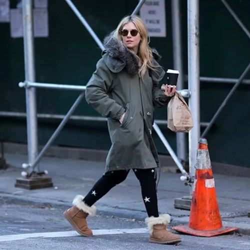 Είναι οι μπότες Ugg και πάλι στη μόδα;