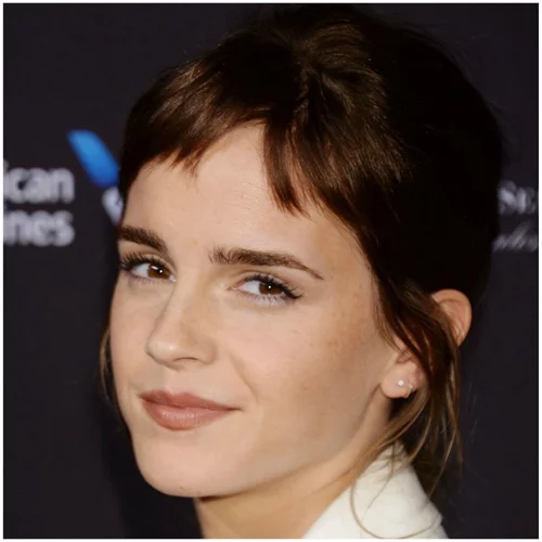 Μήπως οι κοντές αφέλειες είναι η μεγαλύτερη τάση στα μαλλιά για το 2018;