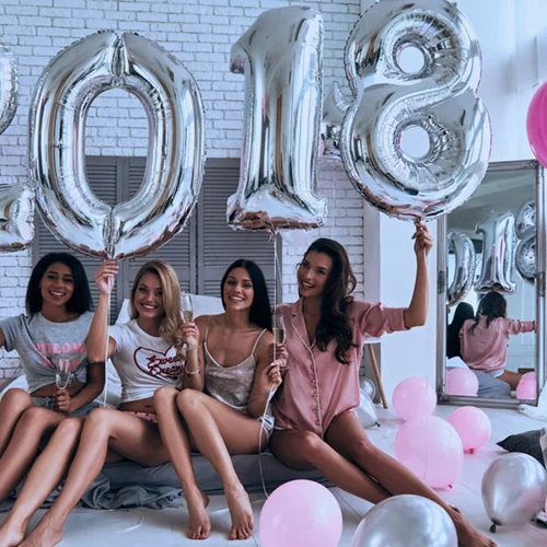 Οι πρώτες beauty αγορές για το 2018 (μαζί με τα resolutions)