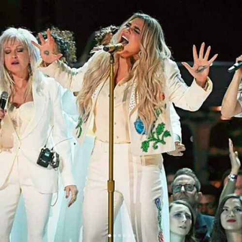 Kesha | H συγκινητική εμφάνιση στα βραβεία Grammy που συζητάει όλος ο πλανήτης!