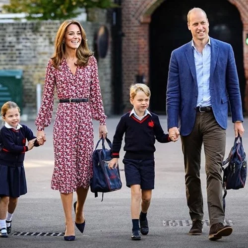 12 Χριστουγεννιάτικες κάρτες της βασιλικής οικογένειας