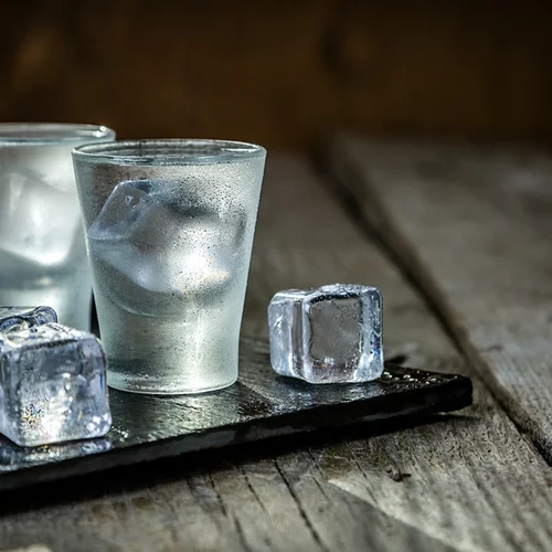 Η βότκα από σύννεφα είναι γεγονός και εμείς αναρωτιόμαστε το γιατί