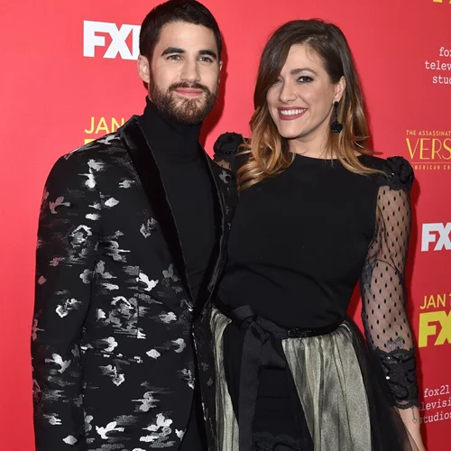 Darren Criss |  Ο πρωταγωνιστής του American Crime Story μόλις αρραβωνιάστηκε!