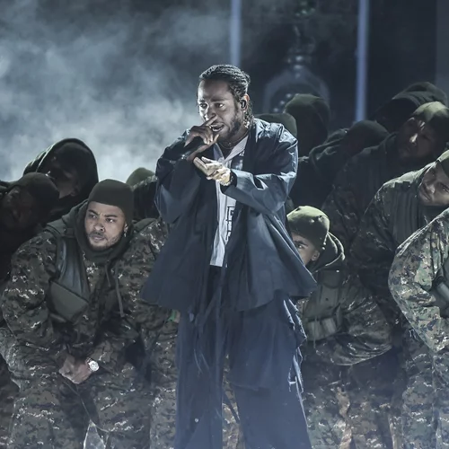 Grammys | Η πολιτικά φορτισμένη ερμηνεία της Kendrick Lamar