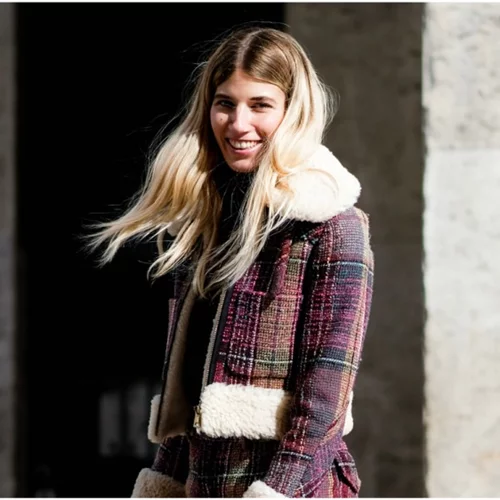 Ένα it girl μας αποδεικνύει ότι τα ορειβατικά μποτάκια είναι ξανά στη μόδα - ακόμη και σε street εμφανίσεις!