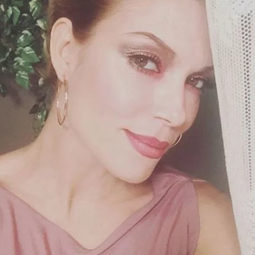 Βίκυ Καγιά | Είδαμε για πρώτη φορά το πρόσωπο της κόρης της