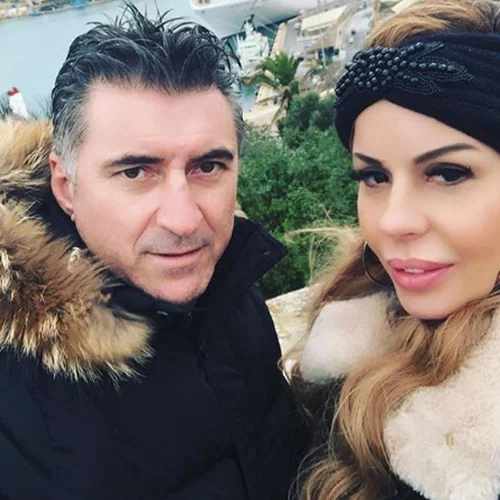 Ιωάννα Λίλη | Παιχνίδια στα χιόνια με τον Θοδωρή και τα παιδιά τους