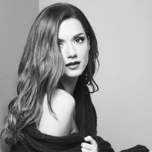 Βραδινή έξοδος για την Βάσω Λασκαράκη!