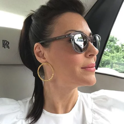 Σίσσυ Φειδά | Ποζάρει χωρίς ίχνος μακιγιάζ!