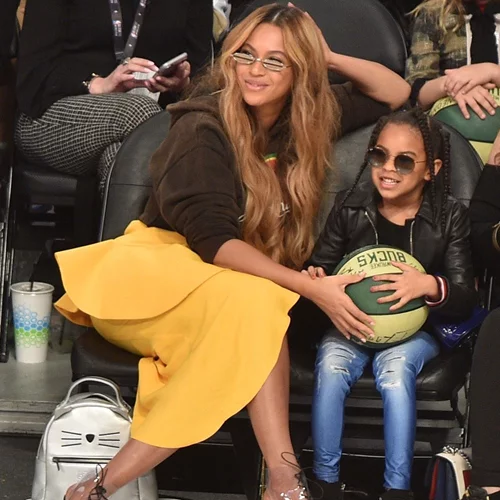 Beyoncé - Blue Ivy | H cute φωτογραφία τους από το NBA ALL STAR Game