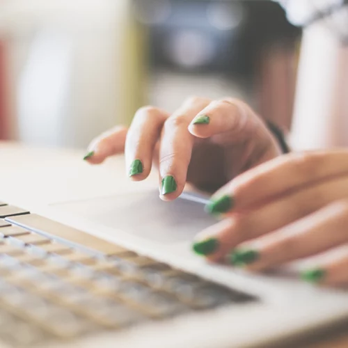 Τι φωτογραφία να βάλω στο Linkedin; 4 βασικές συμβουλές πριν ανεβάσεις profile photo