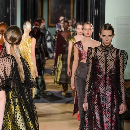 Mary Katrantzou- Erdem Χειμώνας 2018: Ένα fashion ταξίδι στην ιστορία της τέχνης και της αισθητικής