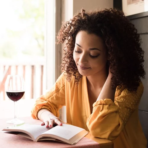 Τα 5 βιβλία που πρέπει να διαβάσεις μέχρι το τέλος του μήνα