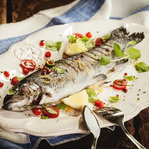 Τα καλύτερα εστιατόρια της Αθήνας που μυρίζουν θάλασσα