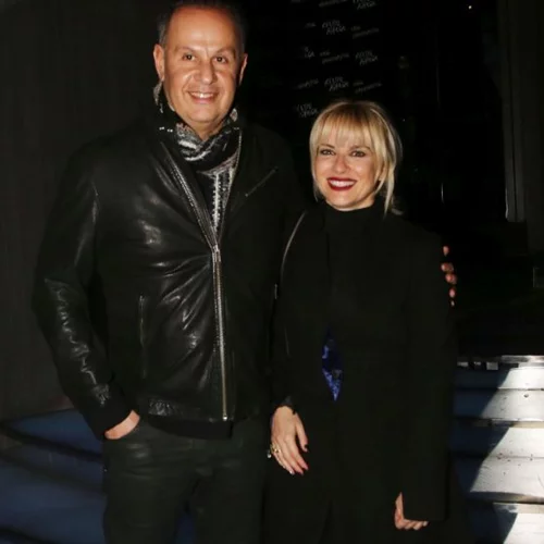 Μαρία Μπεκατώρου | Βραδινή εμφάνιση με τον σύζυγό της