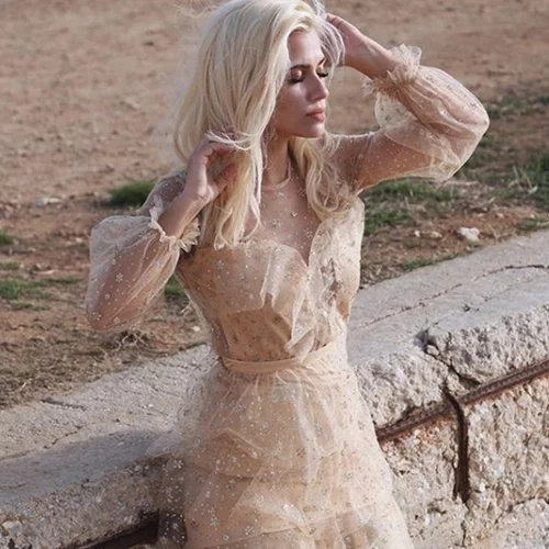 Λάουρα Νάργες | Το συγκινητικό μήνυμα στο Instagram για την αποφοίτησή της