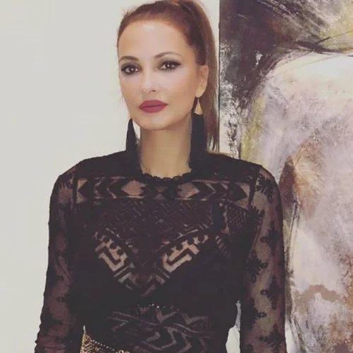 Αλέκα Καμηλά | Γενέθλια για την κούκλα κόρη της