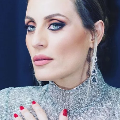 Ελεονώρα Μελέτη | Ποζάρει με μαγιό στον 7ο μήνα της εγκυμοσύνης