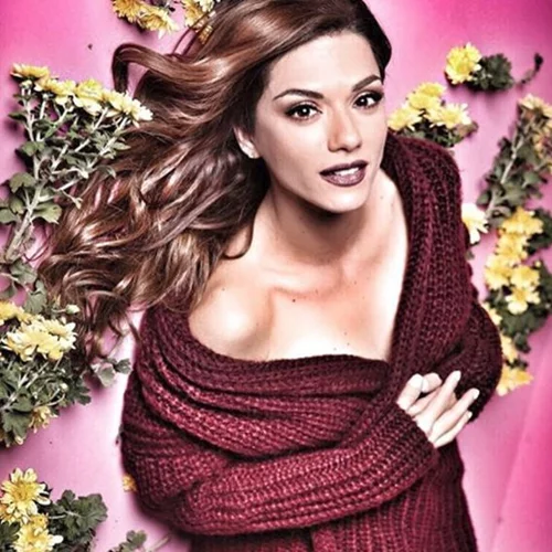 Βάσω Λασκαράκη | Παιχνίδια με την κόρη της