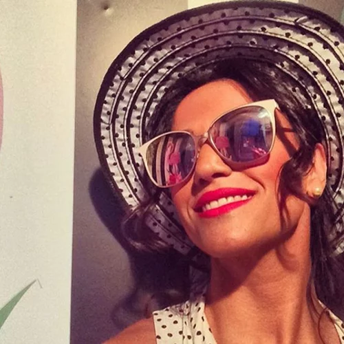 Σοφία Παυλίδου | Ποζάρει χαμογελαστή μετά το επεισόδιο με τον Μάνο Παπαγιάννη