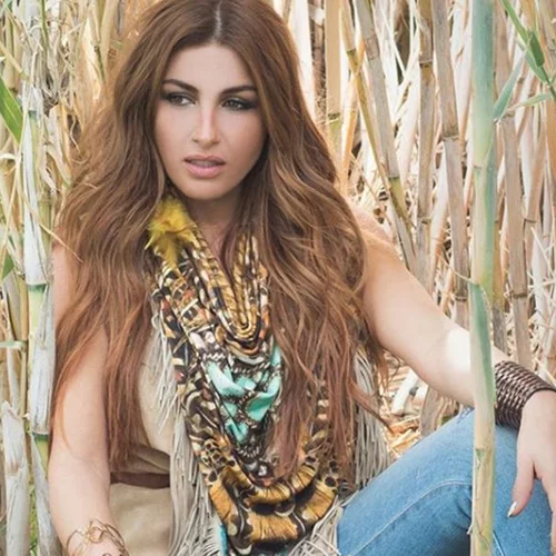 Έλενα Παπαρίζου | Με total black look σε συναυλία