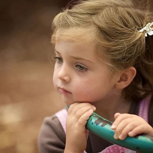 Θα μείωνες ποτέ έναν ενήλικα όπως κάνεις συχνά στο παιδί σου;