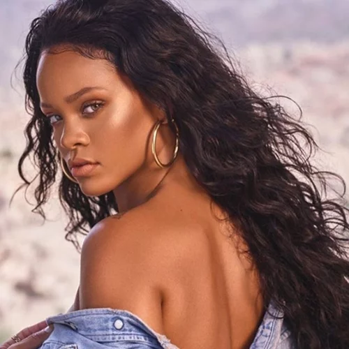 Rihanna | Αποκάλυψε ποιος είναι ο αγαπημένος της οίκος (τουλάχιστον για σήμερα)