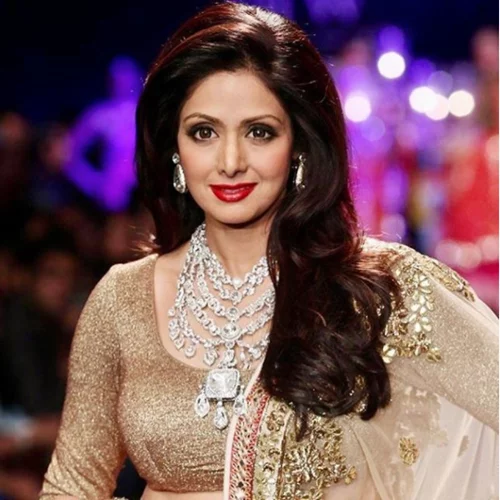 Sridevi | Έφυγε από τη ζωή η μεγαλύτερη σταρ του Bollywood