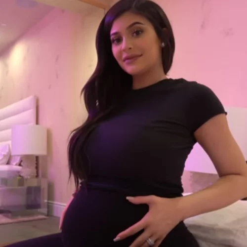 Η Kylie Jenner έκανε την πρώτη της δημόσια εμφάνιση