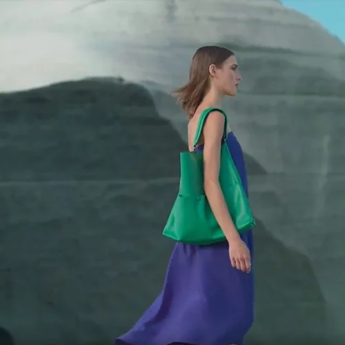 Callista Crafts | Μάς ταξιδεύει στο πιο chic ελληνικό καλοκαίρι (βίντεο)