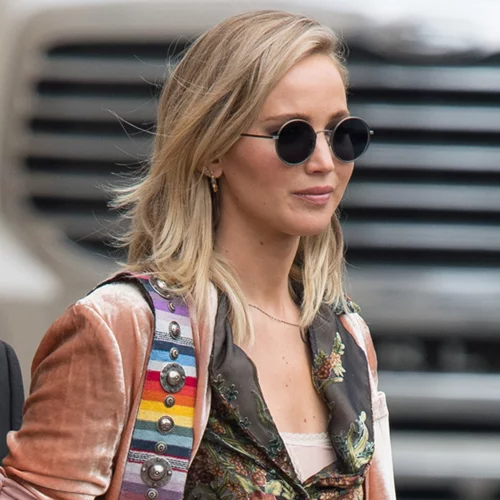 Φόρα το boxy σακάκι όπως η Jennifer Lawrence