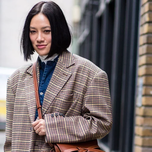 Αυτό είναι το παλτό που βλέπουμε παντού στις Εβδομάδες Μόδας τώρα