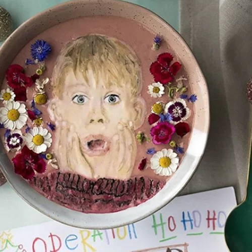 Μία smoothie artist φτιάχνει μικρά έργα τέχνης με superfoods