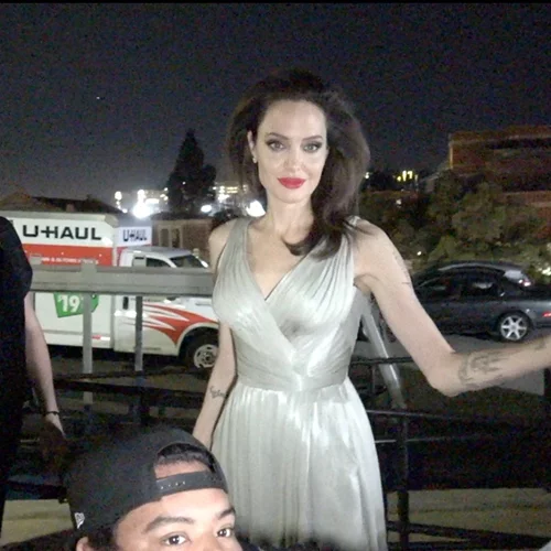 Angelina Jolie: Πάλι με τα παιδιά της στο κόκκινο χαλί!