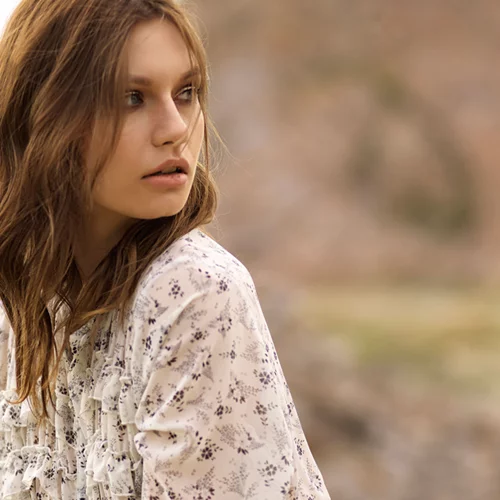 Οδηγός Αγοράς | 10 θηλυκά, ρομαντικά κομμάτια με ελληνική υπογραφή