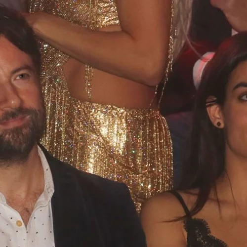 Τόνια Σωτηροπούλου & Κωστής Μαραβέγιας | Ποζάρουν αγκαλιά και χαμογελαστοί!