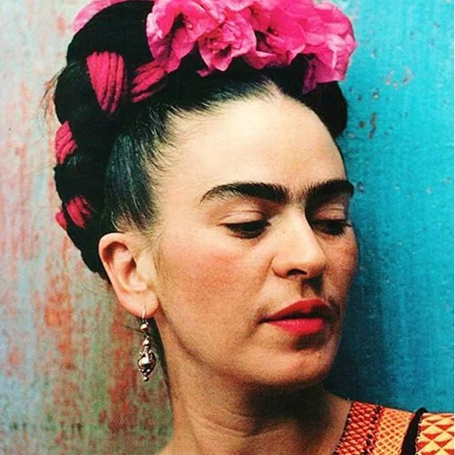 Σπάνια προσωπικά αντικείμενα της Frida Kahlo εκτίθενται για πρώτη φορά στο ευρωπαϊκό κοινό