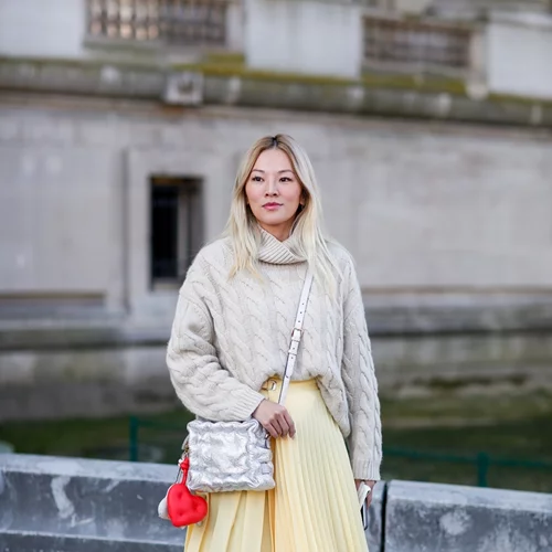 10 πλισέ φούστες για να φορέσεις αυτή την εποχή