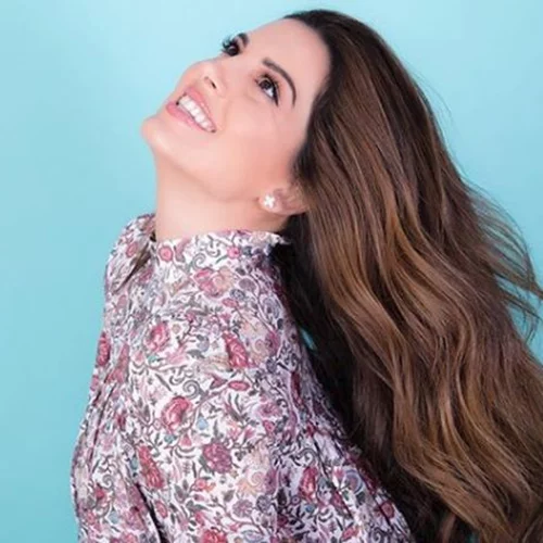 Σταματίνα Τσιμτσιλή | Παιχνίδια στην κουζίνα με τις κόρες της