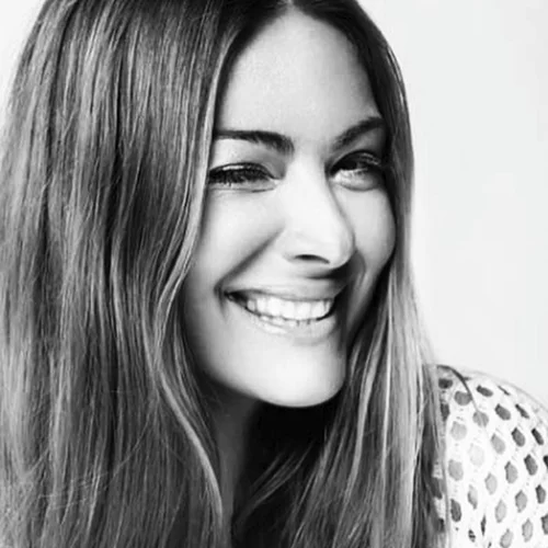 Δέσποινα Καμπούρη | Casual chic και με νέο look στα μαλλιά της!